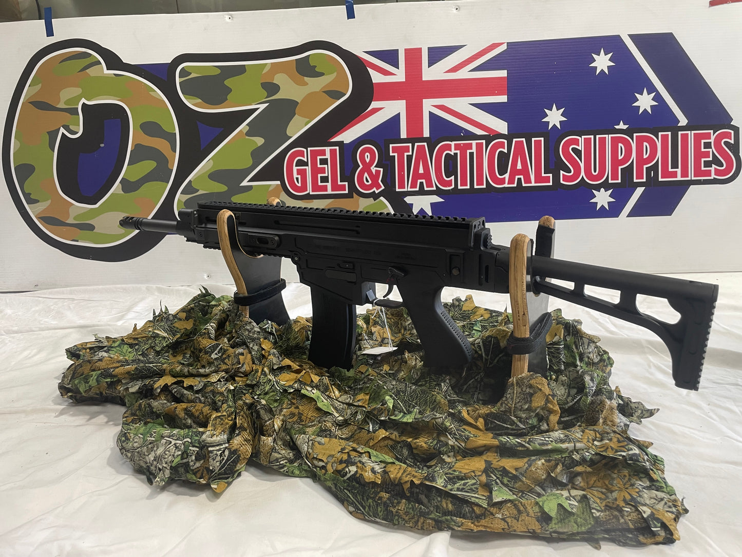 ZH Nylon CZ805 Gel Blaster – Durable Nylon Construction